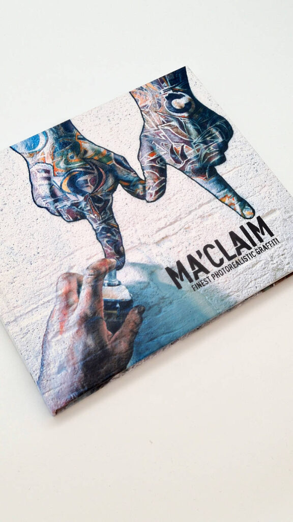 Photo of the book Maclaim finest photorealistic graffiti